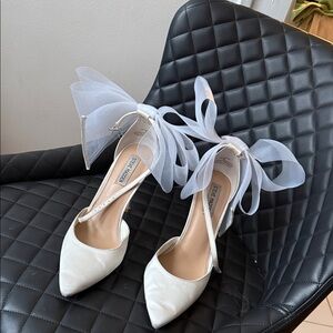 Steve Madden Ivory Heels with Sheer Bows